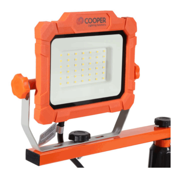 WKLT2X3050 Luminaria de trabajo de doble cabezal con pedestal de soporte
